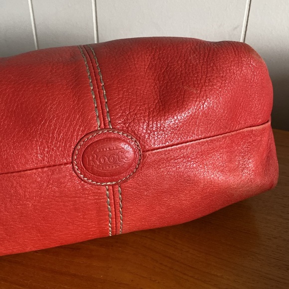 Roots genuine leather shoulder / crossbody bag - Picture 4 of 14
